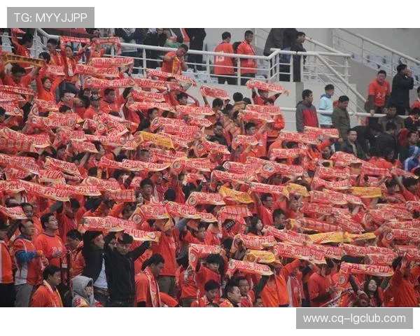 围绕足球围巾定制服务打造个性化球迷文化升级整体解决方案全面化